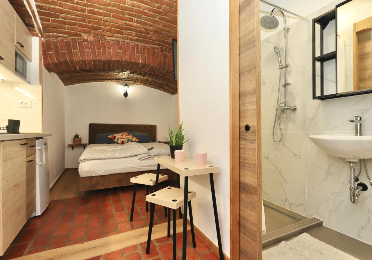 Podroom Apartments 卢布尔雅那 外观 照片