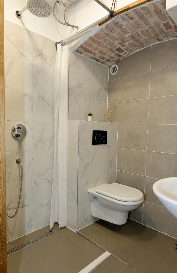 Podroom Apartments 卢布尔雅那 外观 照片