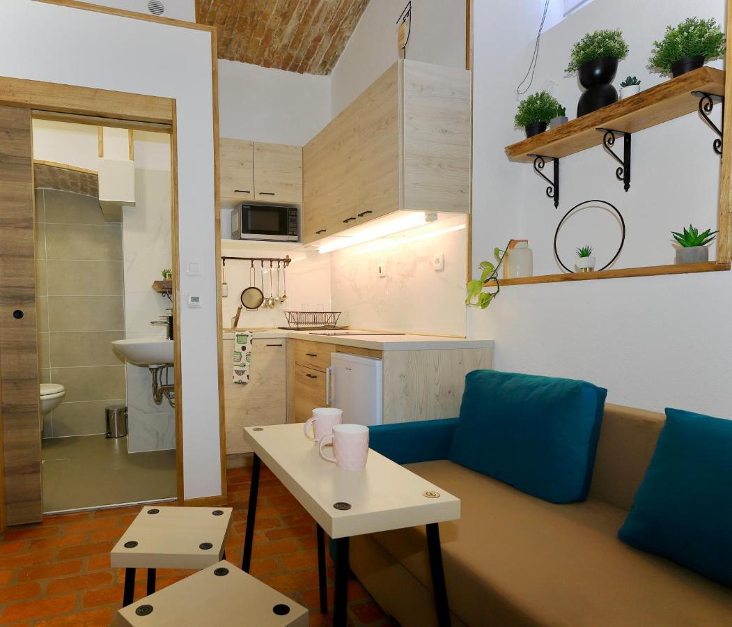 Podroom Apartments 卢布尔雅那 外观 照片